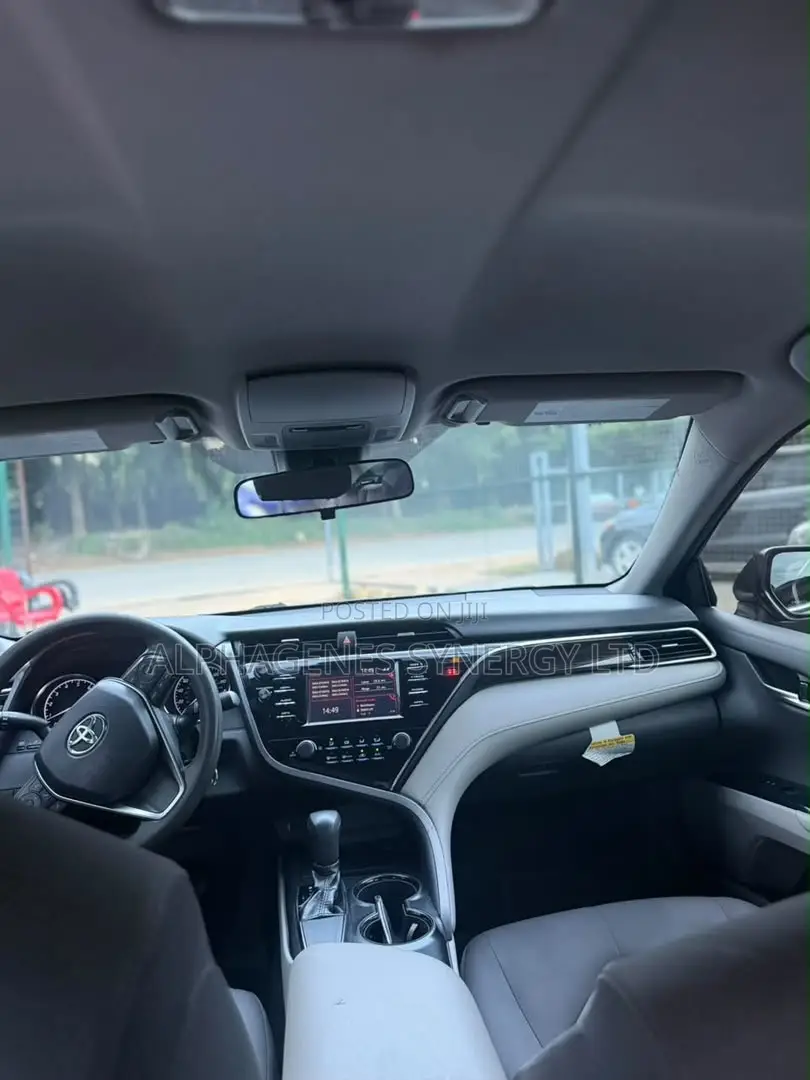 Toyota Camry SE FWD 2020 Black