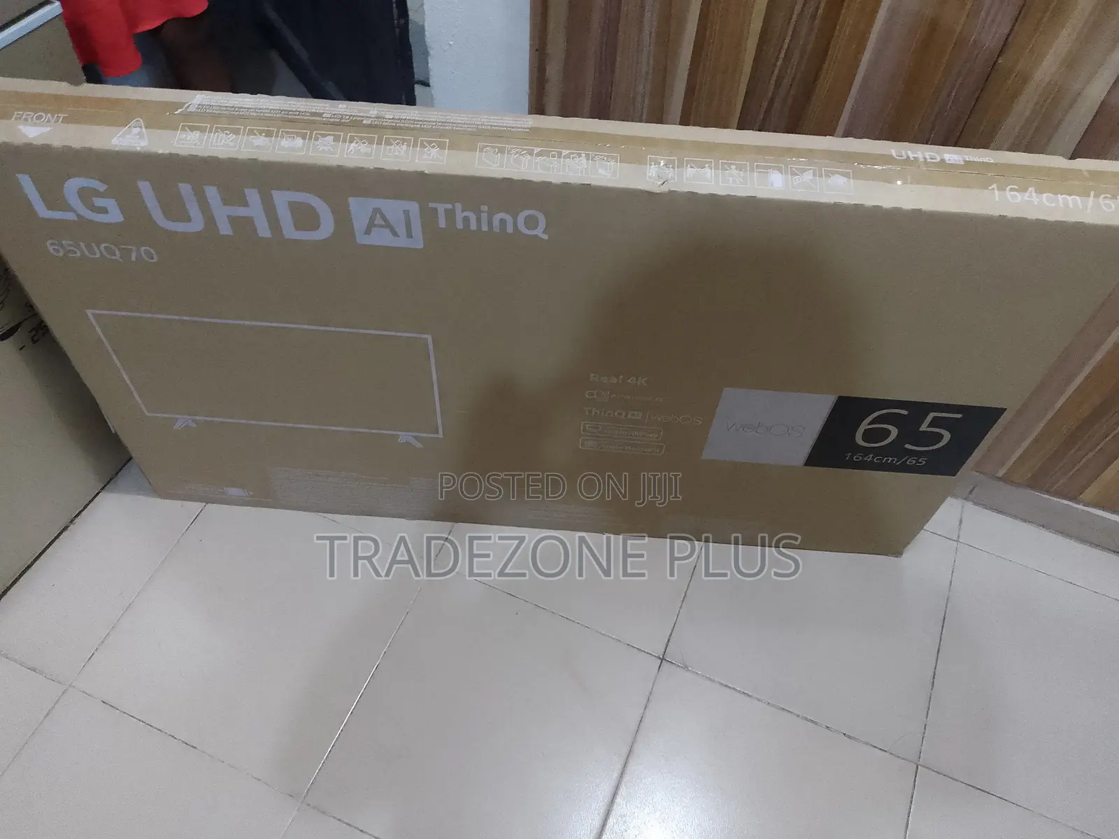 LG 65UQ70006LB UHD TV – Large Screen Home Entertainment