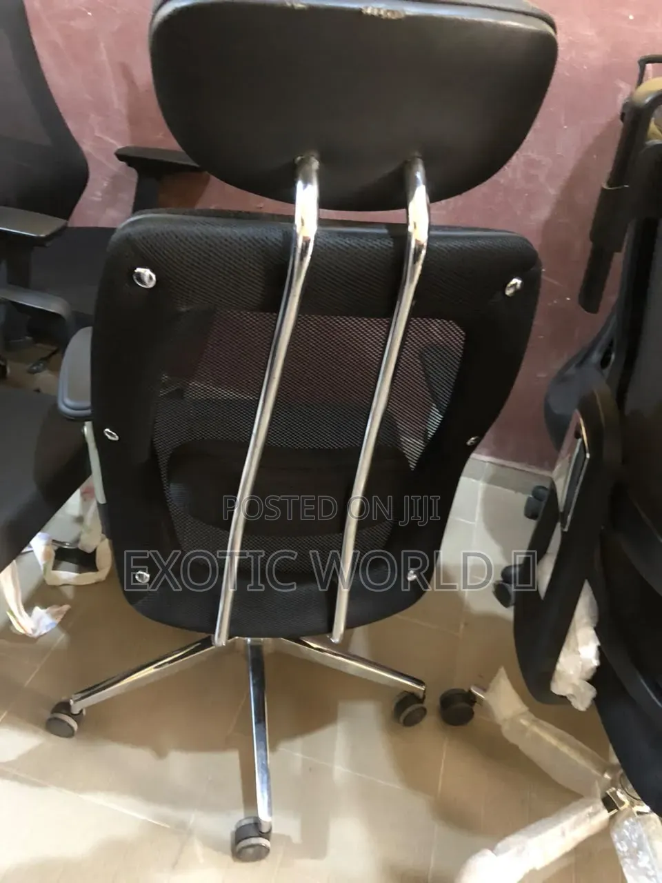 Ergonomic Mesh Office Chair With Chrome Support Frame