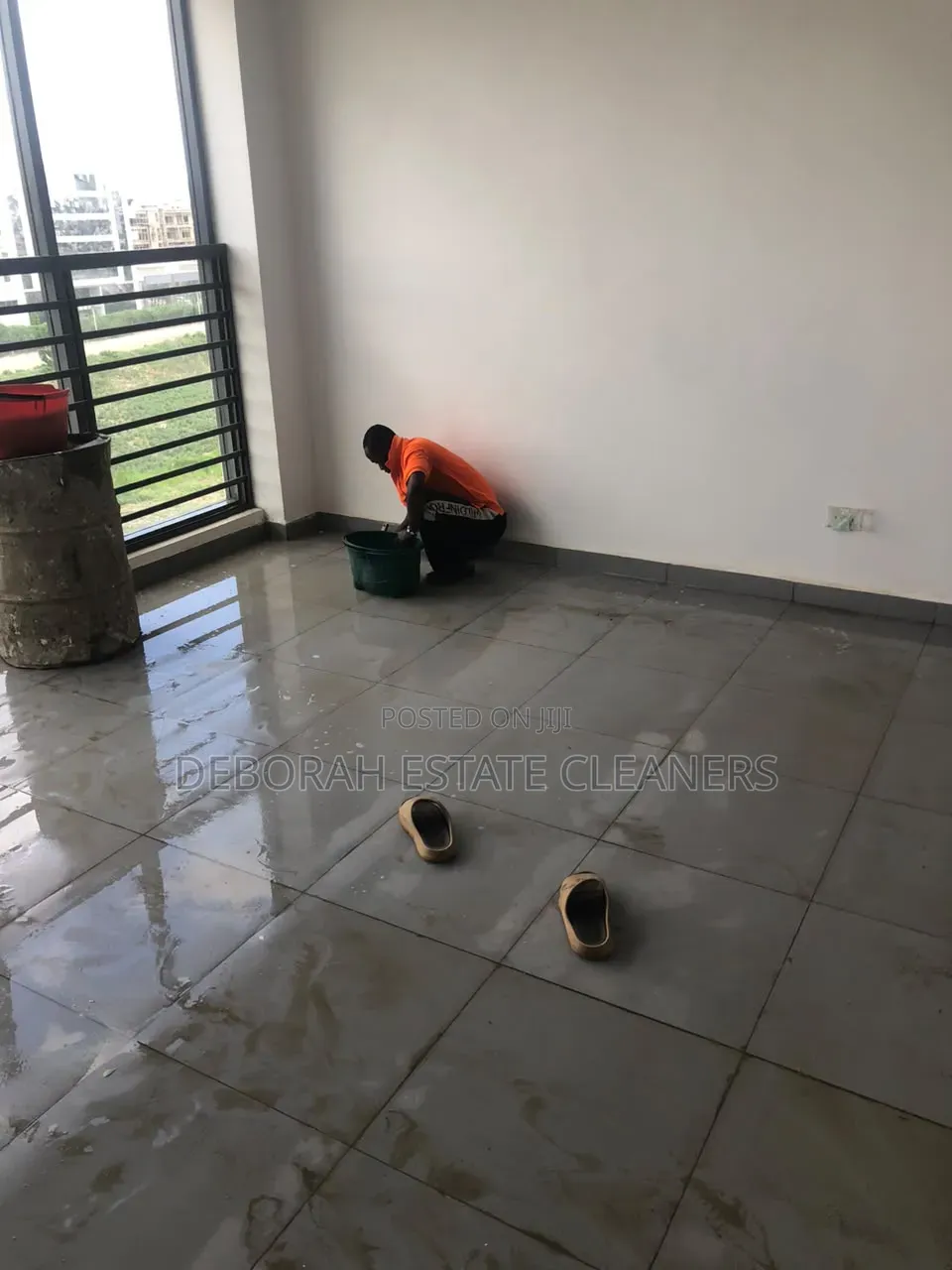 Vacuuming Cleaning Service