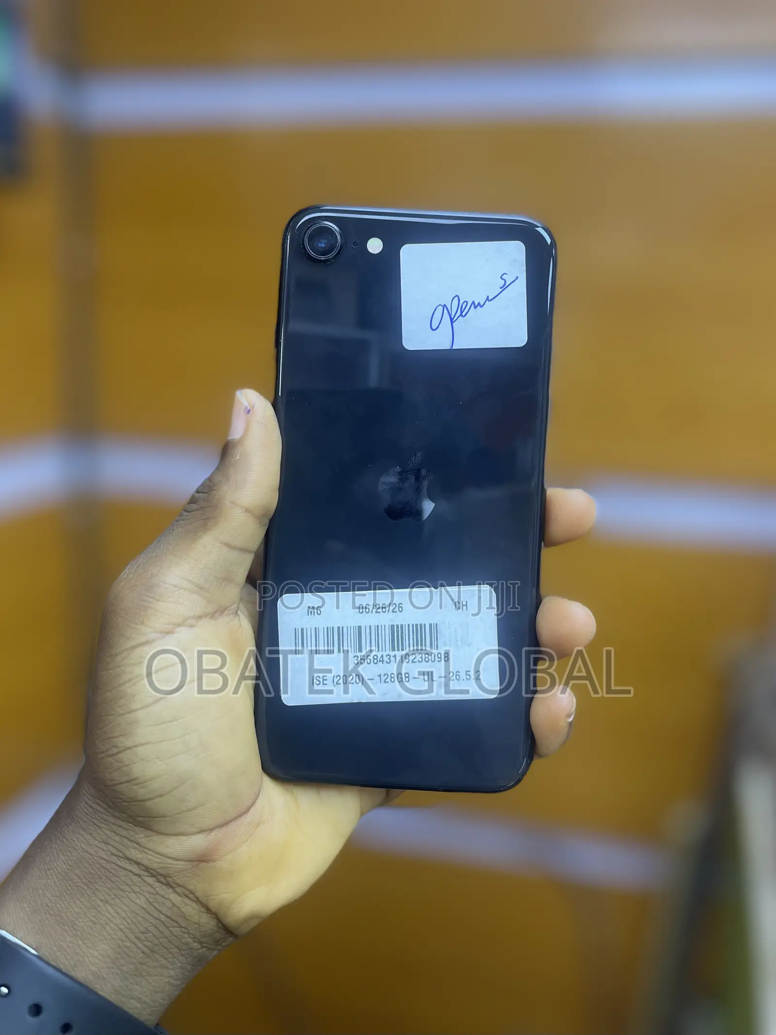 Apple iPhone SE (2020) 128 GB Black