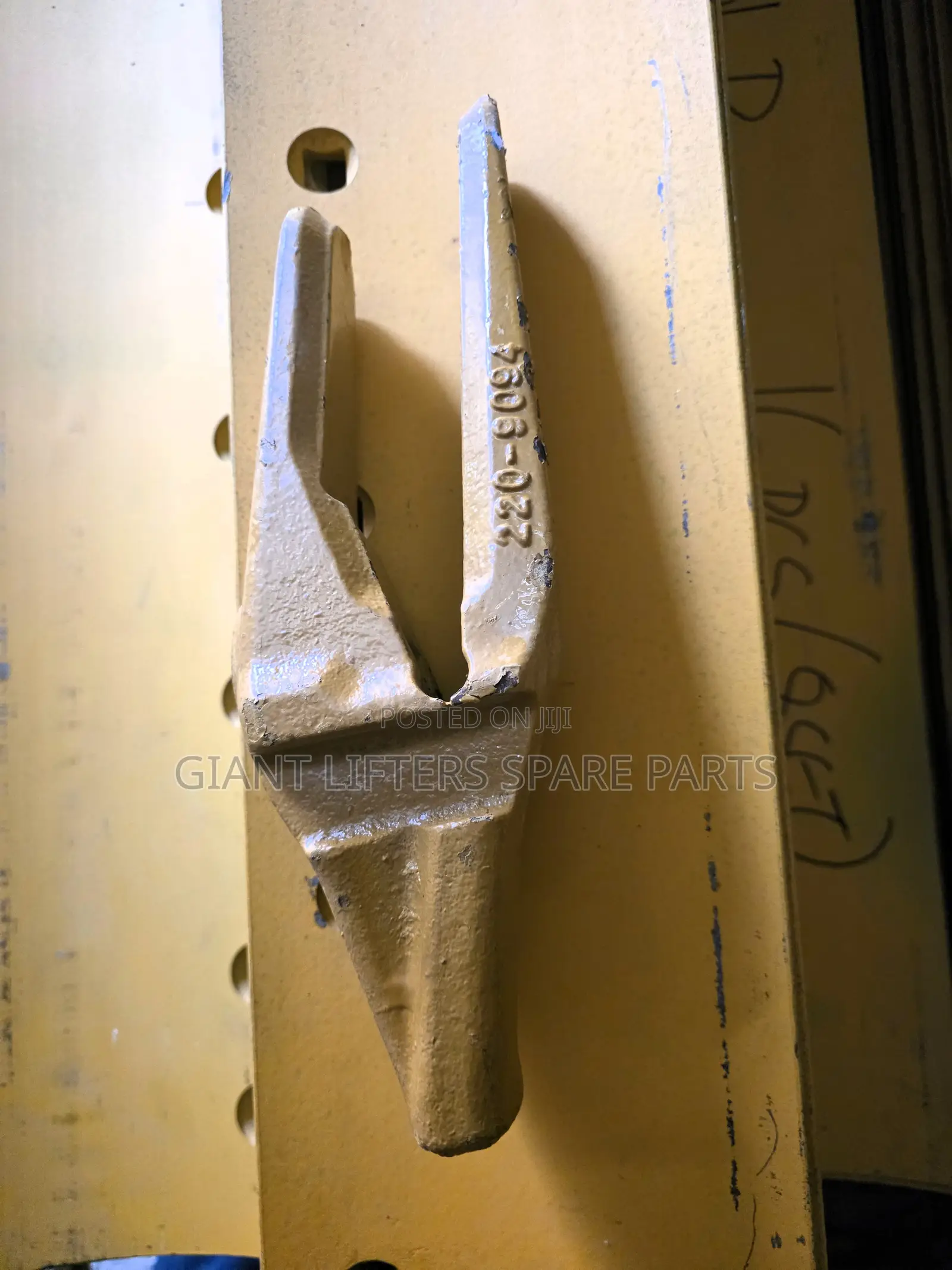 220-9094 Bucket Tooth – Heavy Equipment