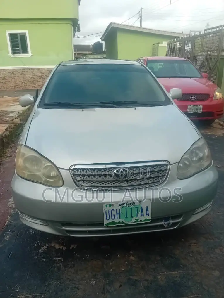 Toyota Corolla 2004 Gold