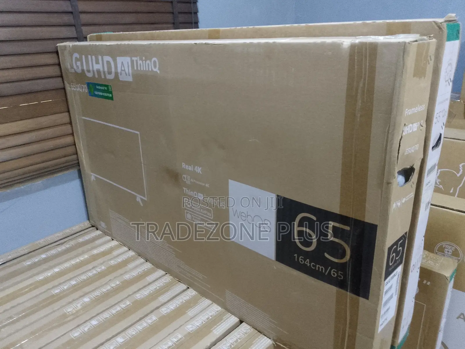 LG UHD Television – Spacious 65 Inch Display