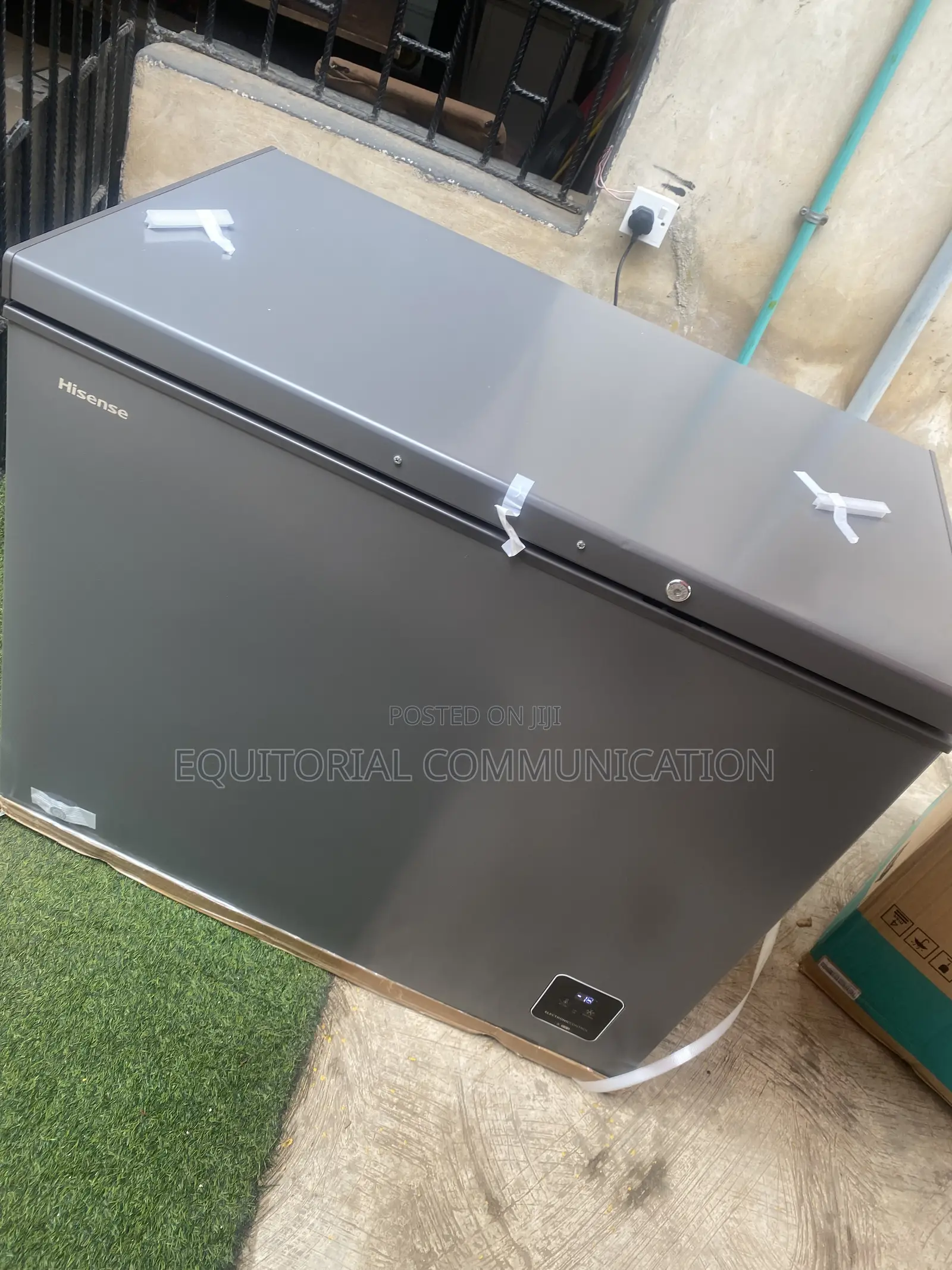 Hisense FC340SHI Chest Freezer 250L Inverter 220–240V 37KG