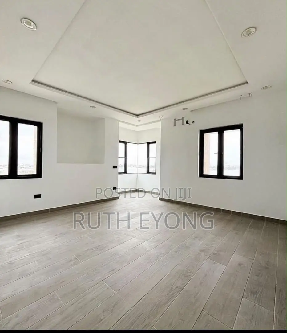 3bdrm Apartment in Ikoyi Lagos for sale
