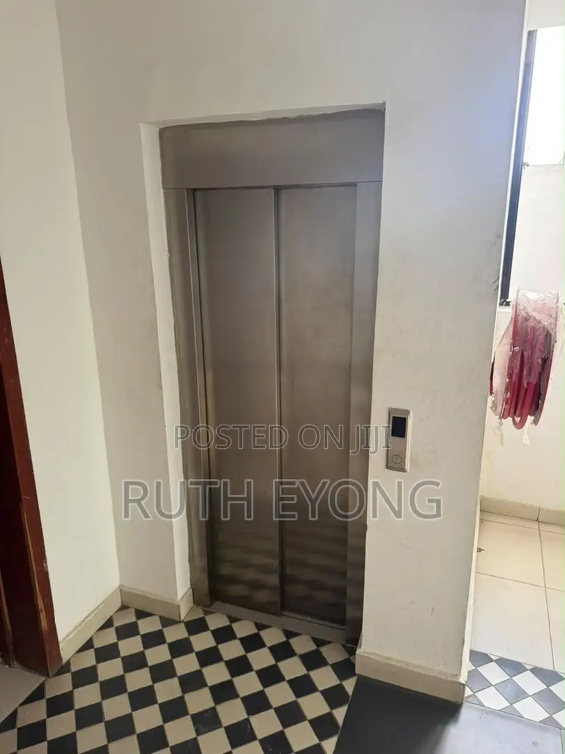 3bdrm Apartment in Ikoyi Lagos for sale