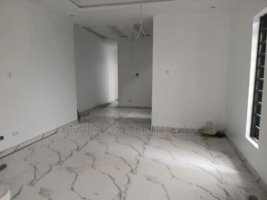 3bdrm Duplex in Beechwood Estate, Bogije for rent