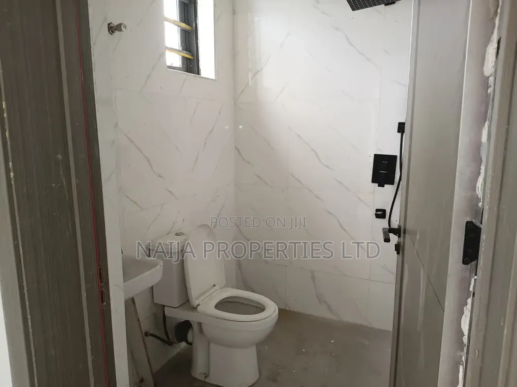 3bdrm Duplex in Beechwood Estate, Bogije for rent