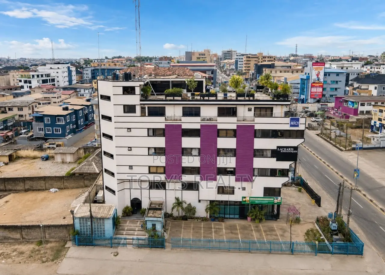 Exquisite Commercial Office Complex