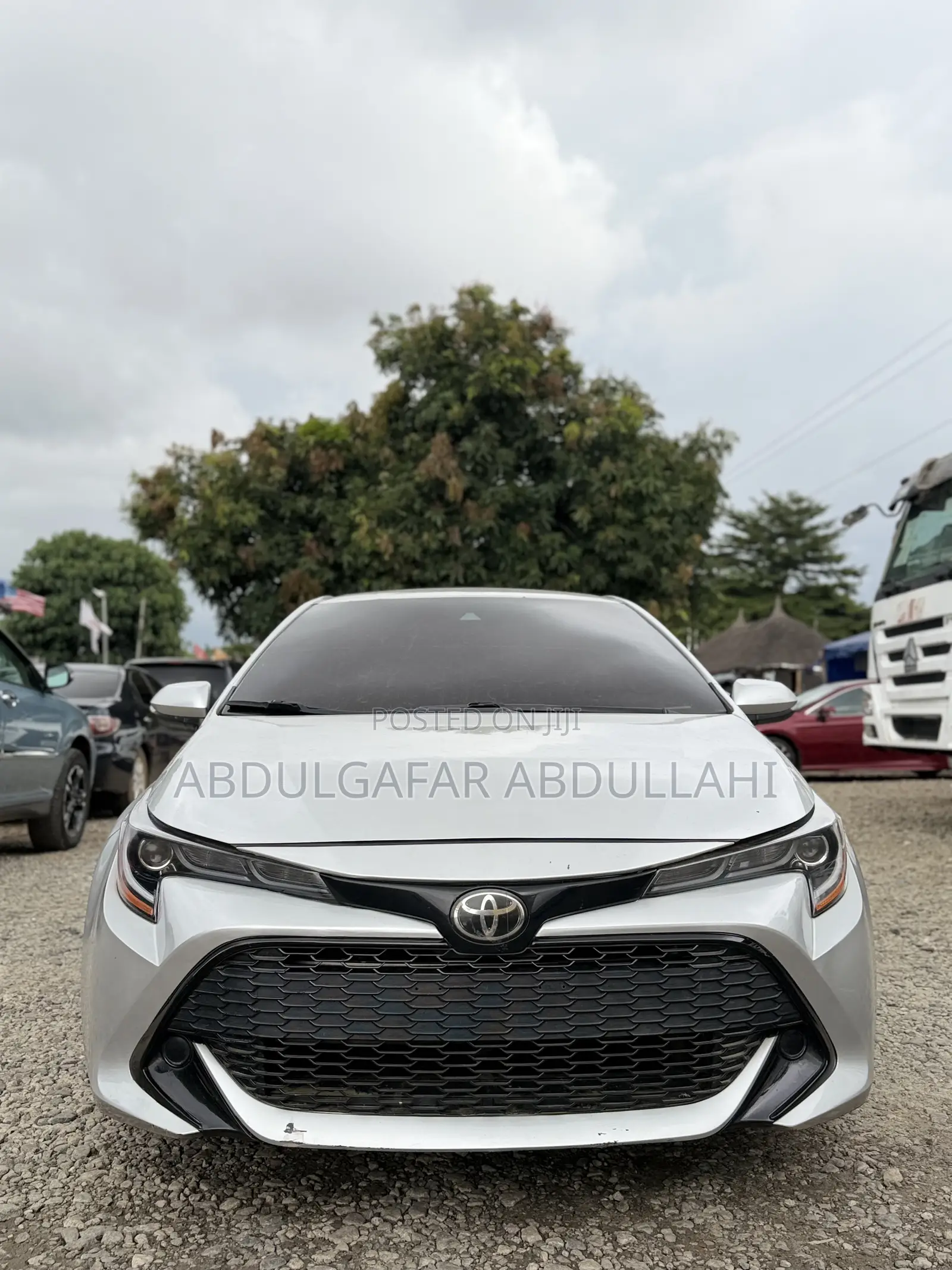 Toyota Corolla SE (1.8L 4cyl 6M) 2019 Silver
