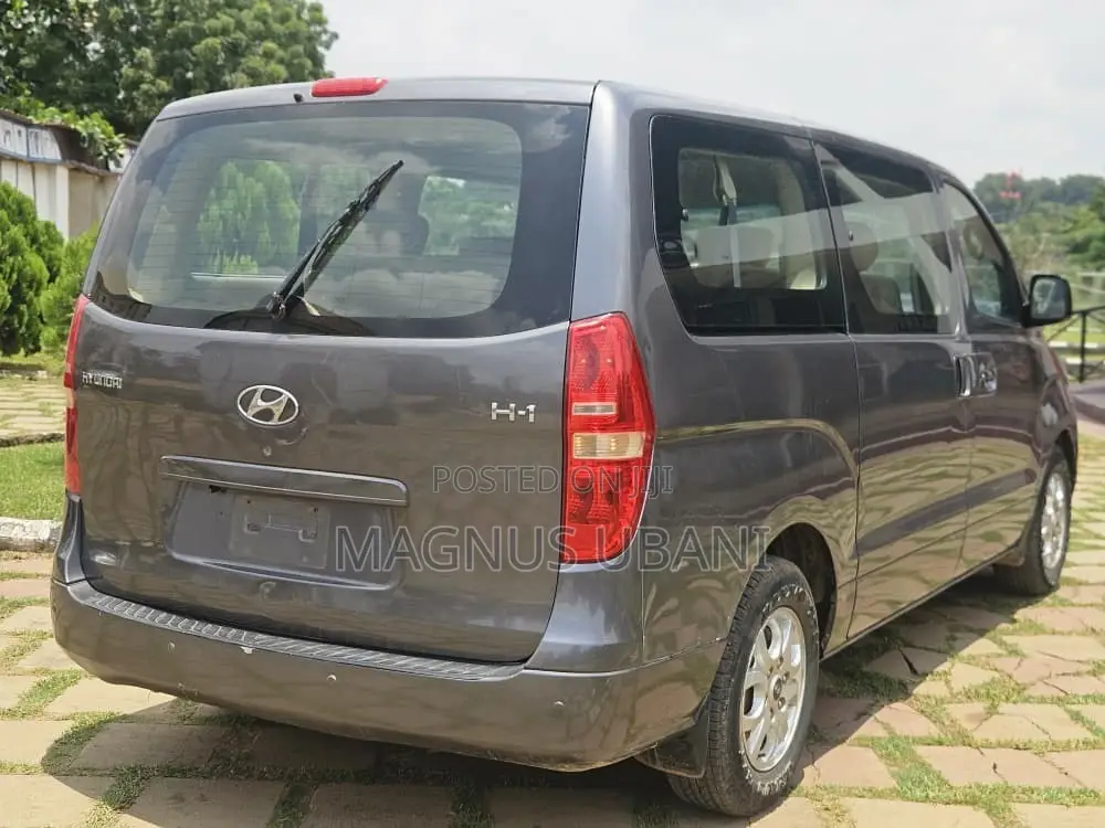 Hyundai H1 2010 Grey