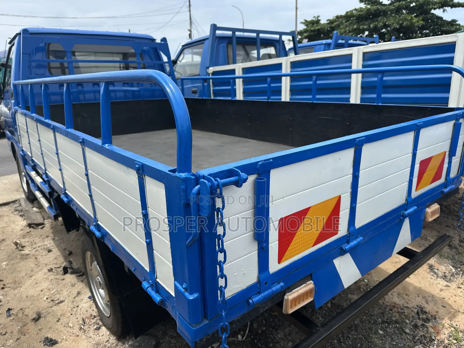 Mitsubishi Delica Truck