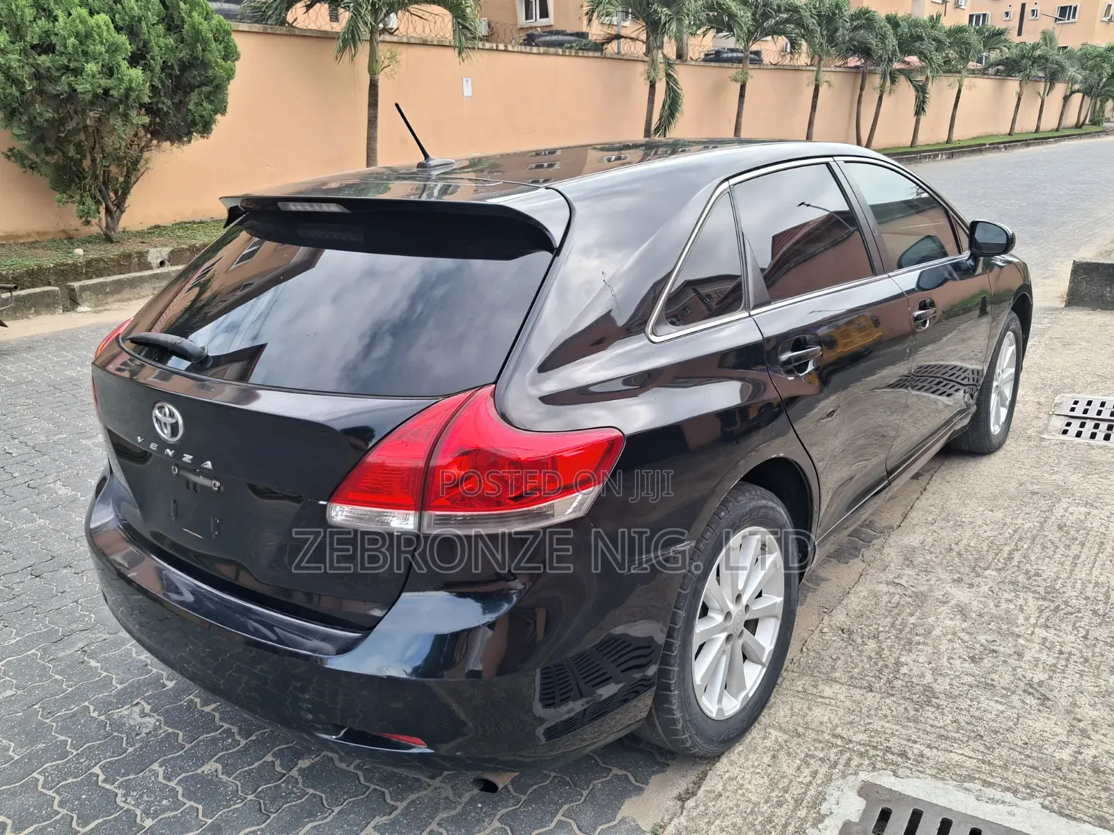 Toyota Venza 2011 Black