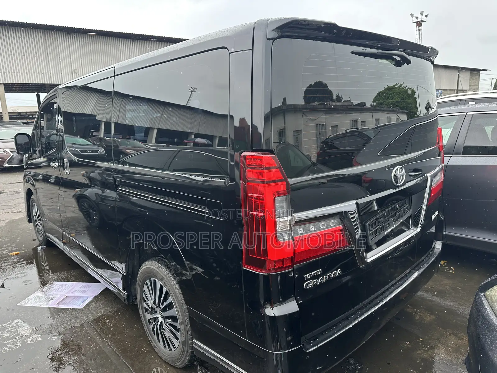 Toyota Granvia Premium 3.5 V6 Petrol 6-Seater 2021 Black