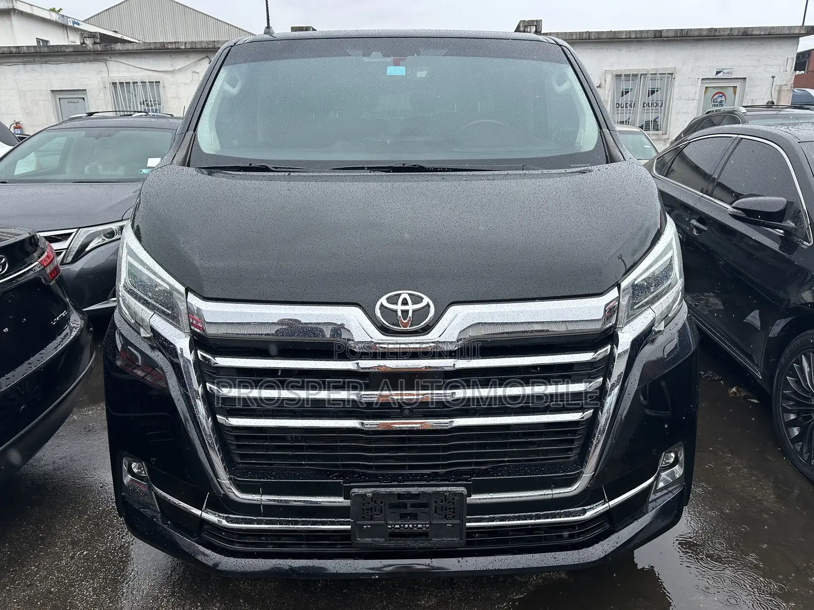 Toyota Granvia Premium 3.5 V6 Petrol 6-Seater 2021 Black