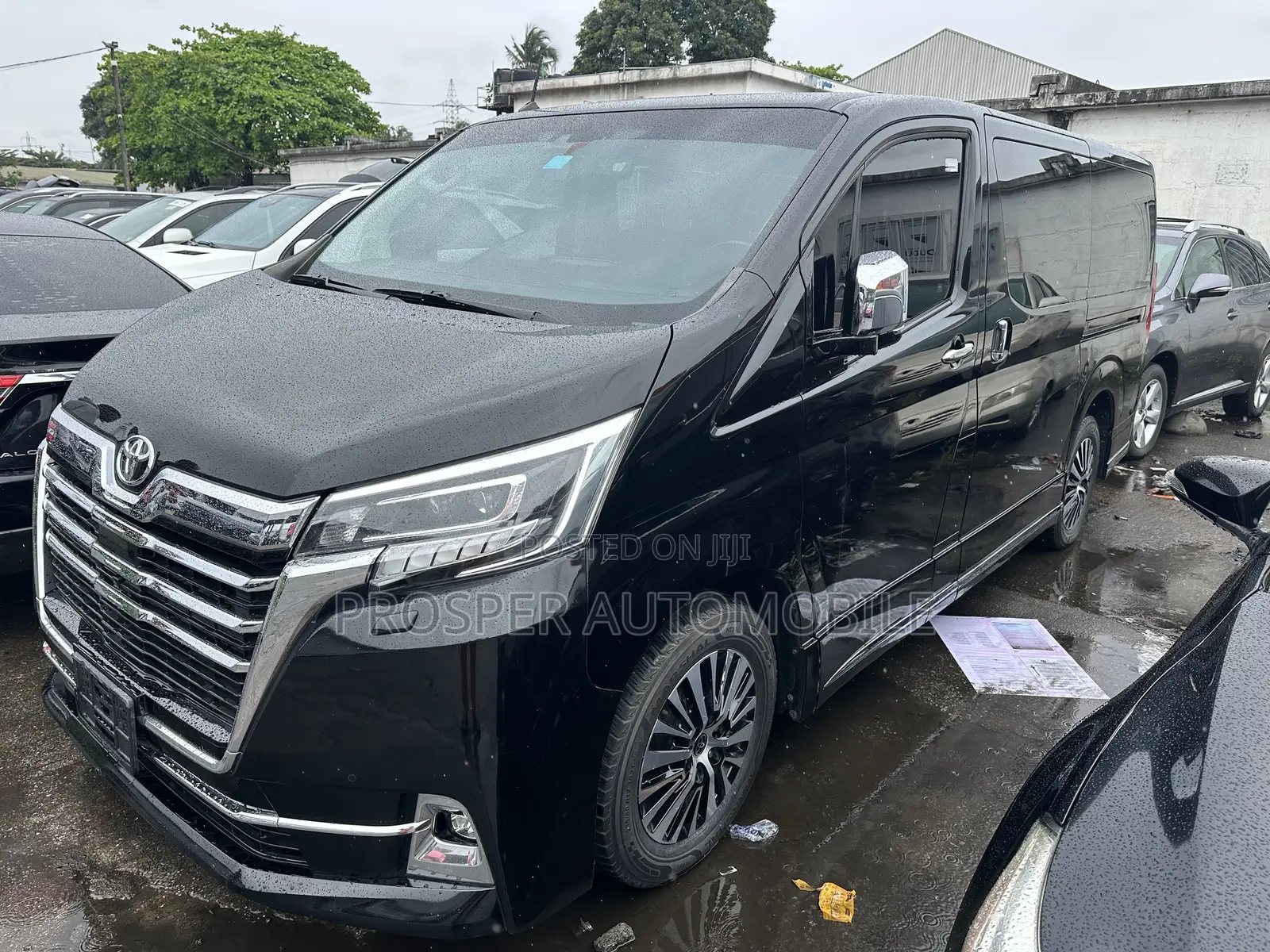 Toyota Granvia Premium 3.5 V6 Petrol 6-Seater 2021 Black