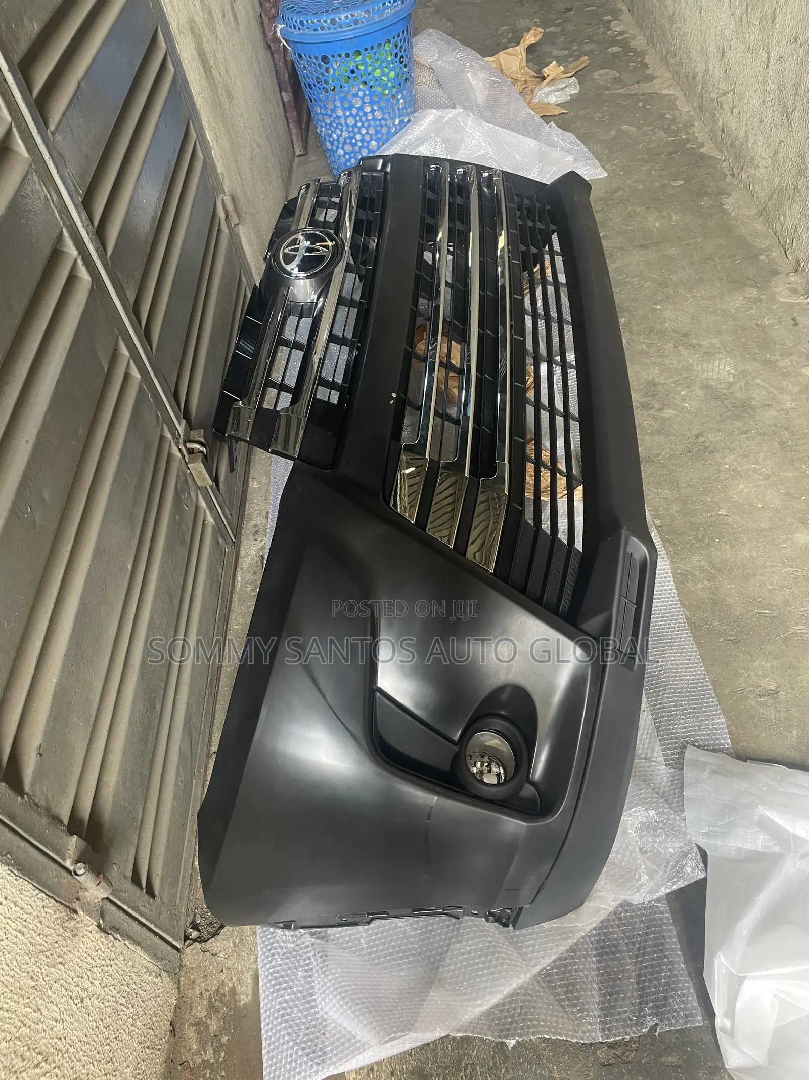 Toyota Highlander 2018 Complete Bumper Available