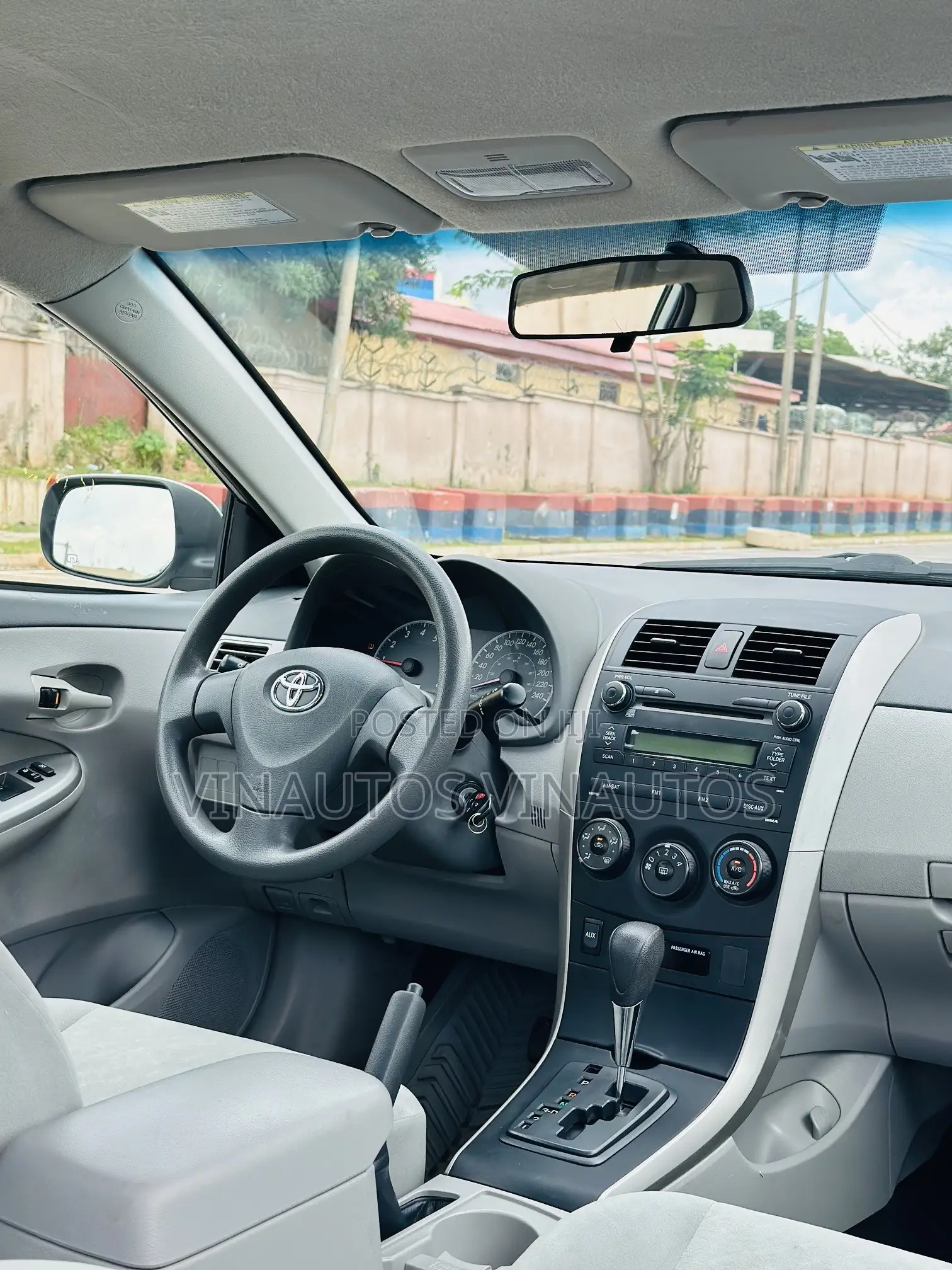 Toyota Corolla 2010 Silver