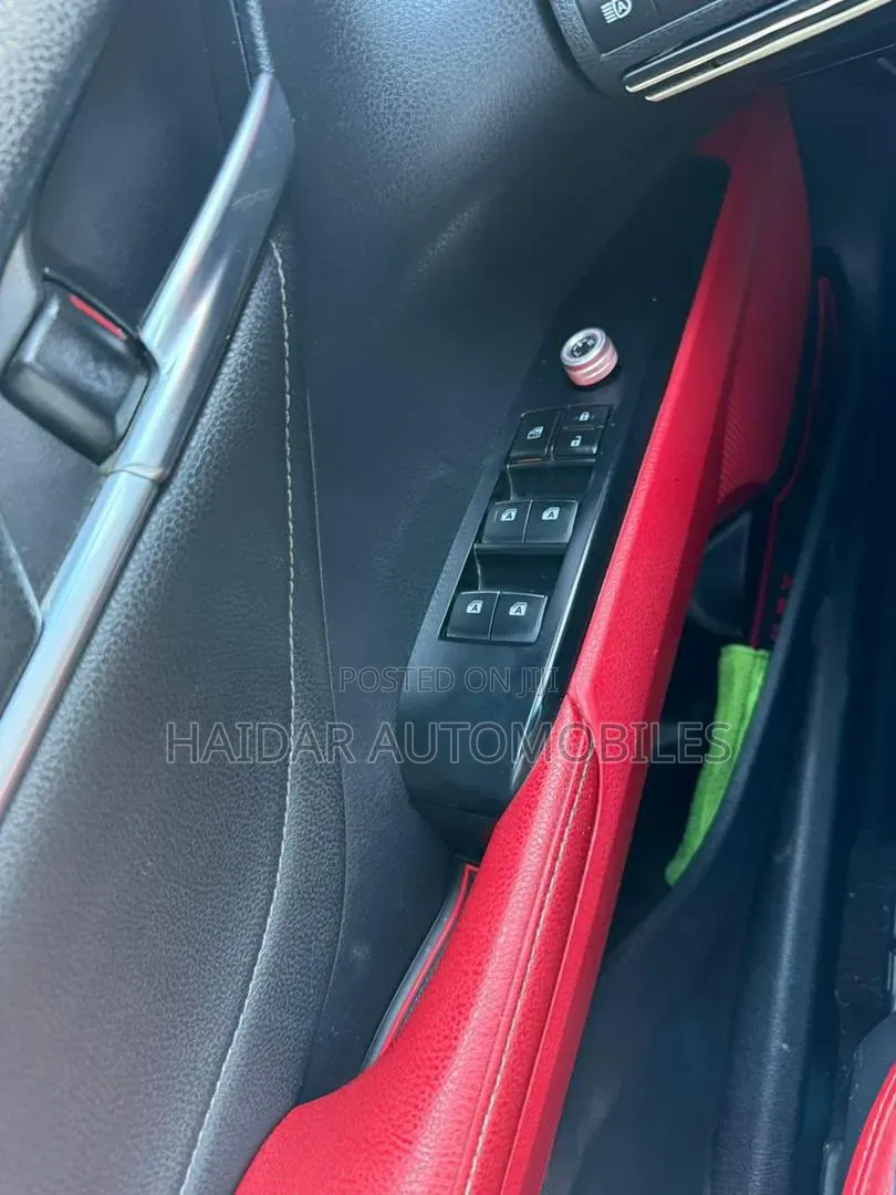 Toyota Camry XSE V6 FWD (3.5L 6cyl 8AM) 2018 Black