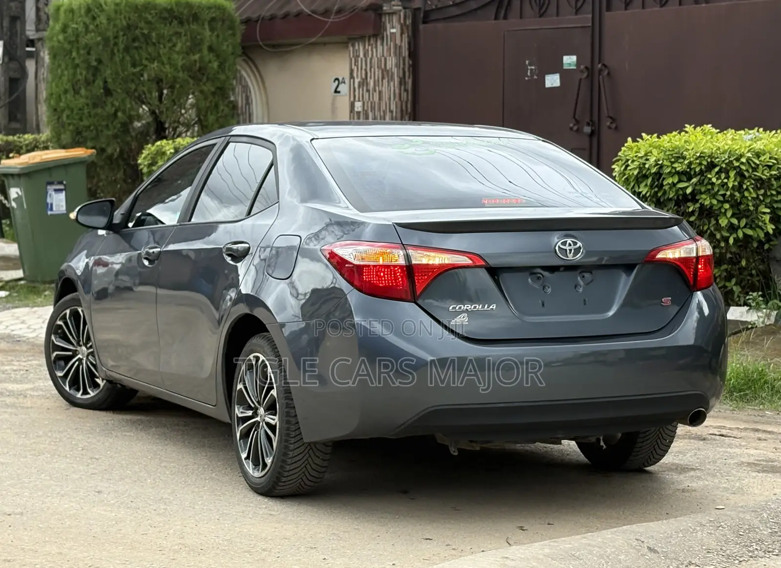 Toyota Corolla S Plus 4dr Sedan (1.8L 4cyl 6M) 2014 Gray
