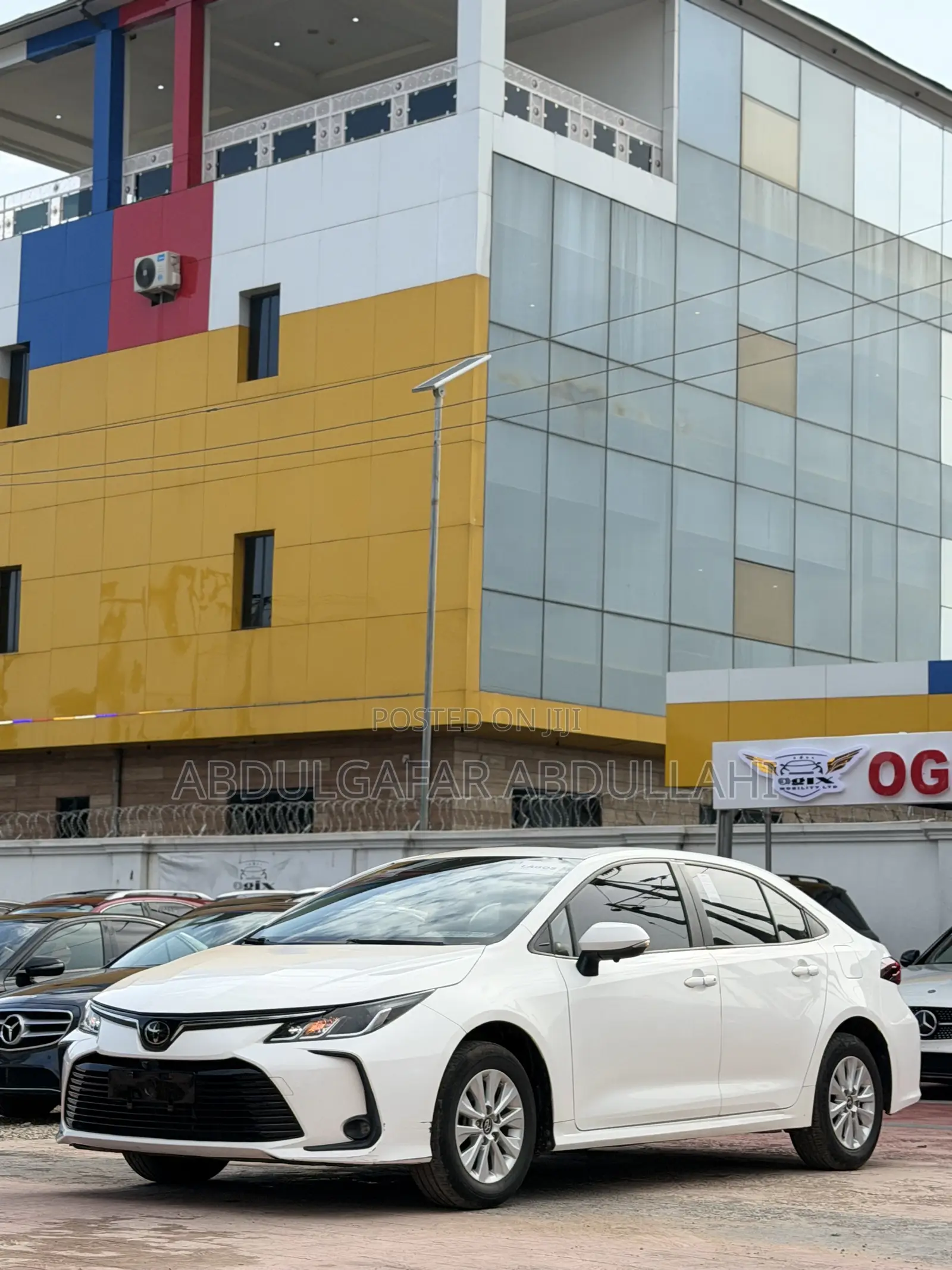 Toyota Corolla SE 2022 White
