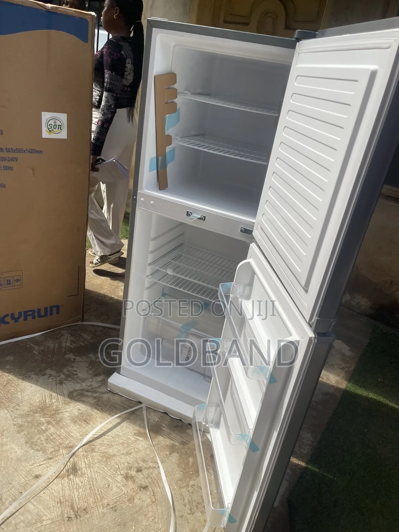 Skyrun 195L Refrigerator – Powerful Cooling, Plenty of Space