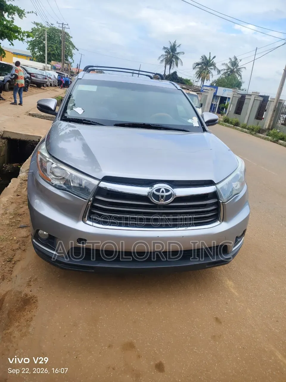 Toyota Highlander XLE 4dr SUV (3.5L 6cyl 6A) 2015 Gray