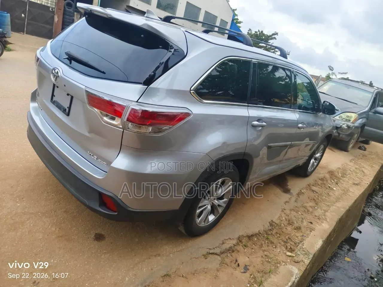 Toyota Highlander XLE 4dr SUV (3.5L 6cyl 6A) 2015 Gray