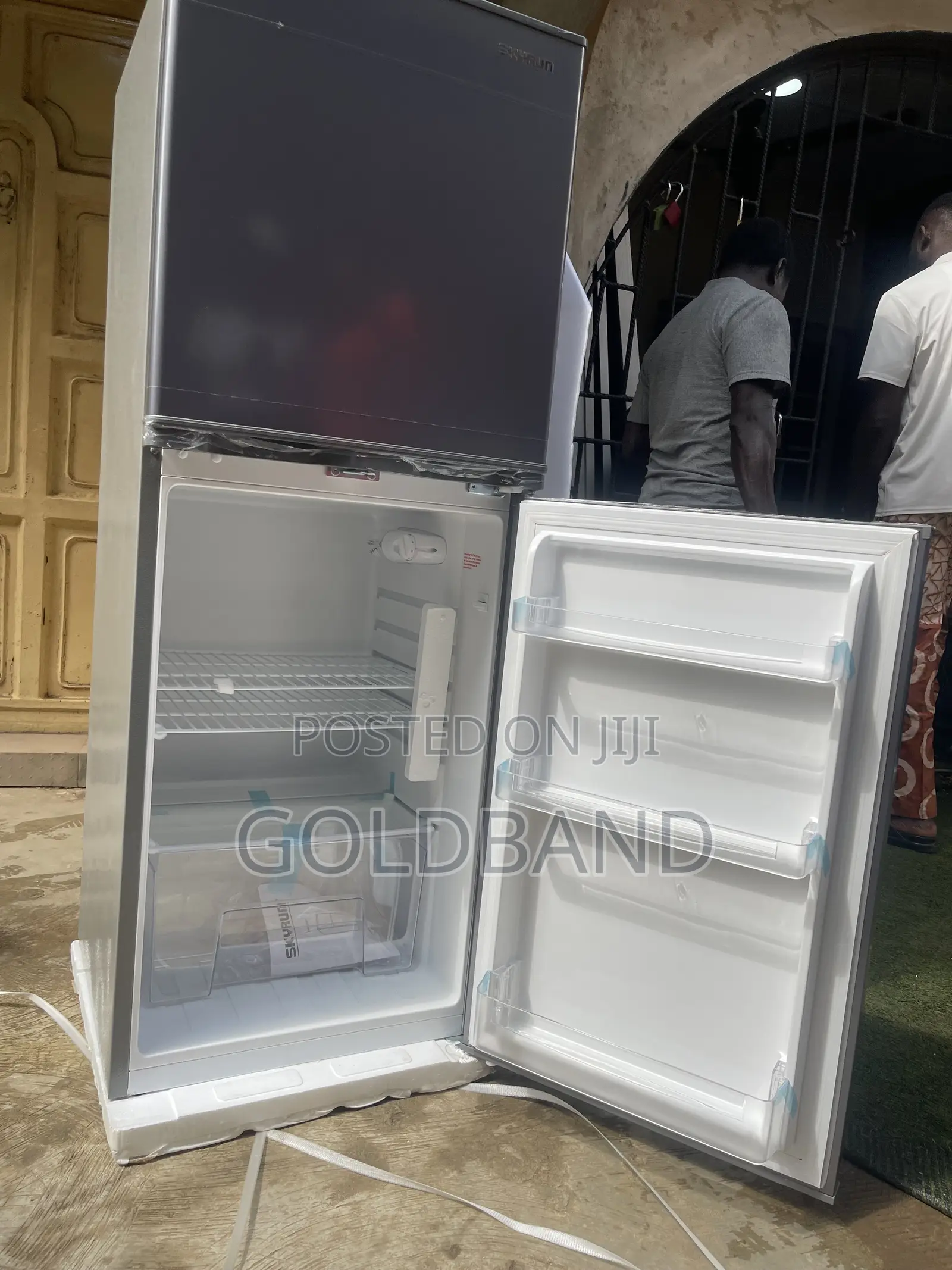 Skyrun 195L Double Door Fridge – The Cool Choice for Your Home