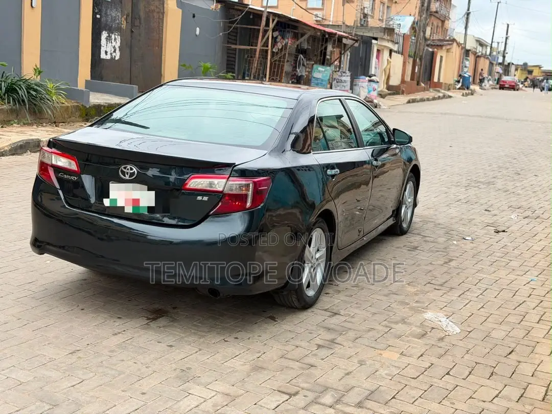 Toyota Camry SE Sport 4dr Sedan (2.5L 4cyl 6A) 2014 Blue