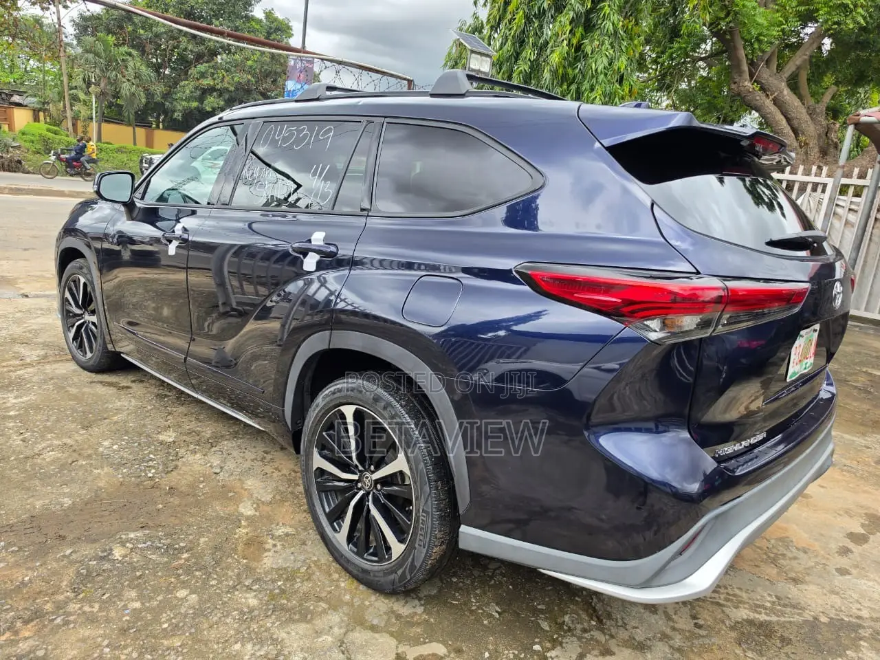 Toyota Highlander XSE 2021 Blue