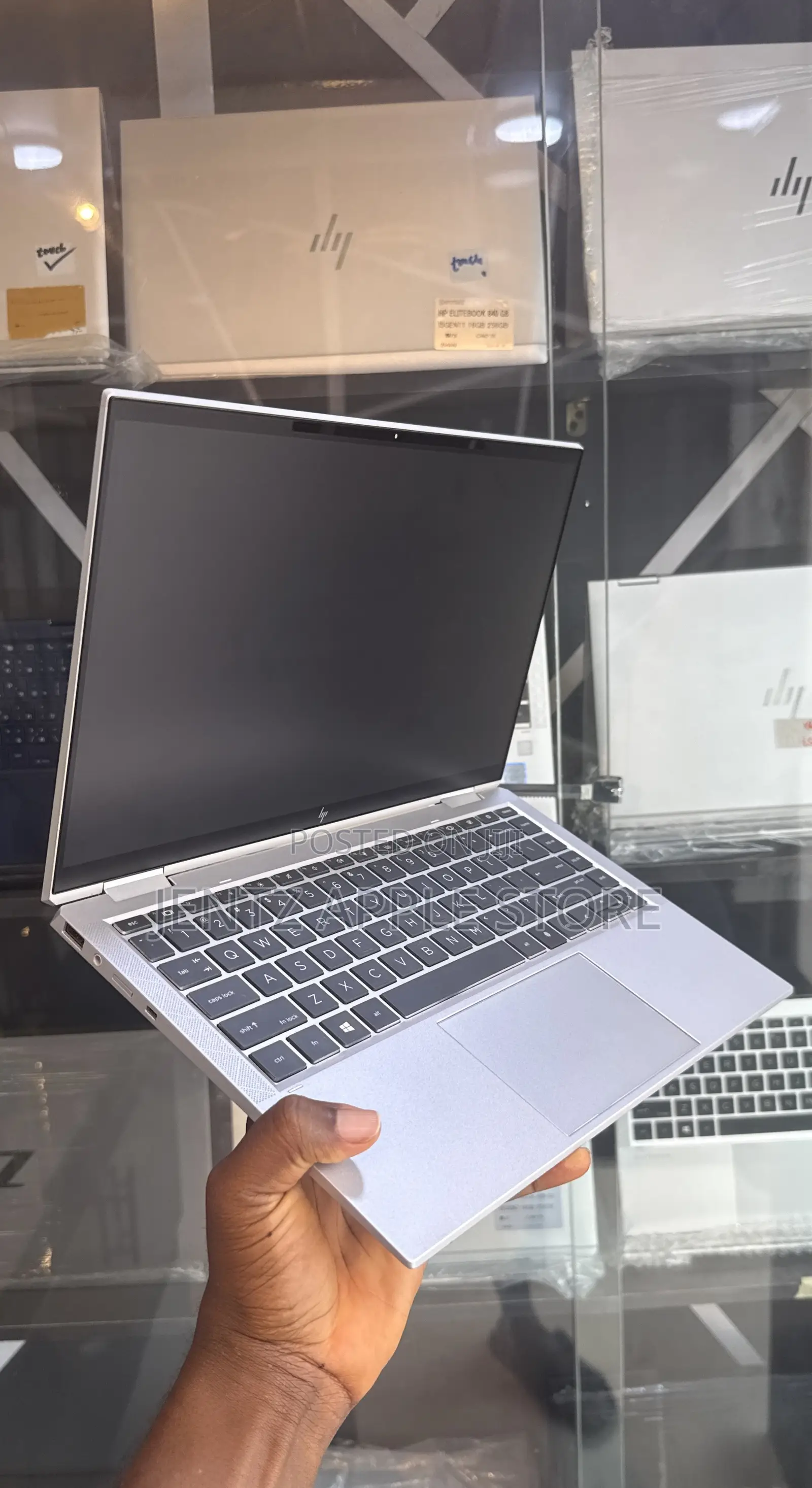 Laptop HP EliteBook 1040 G8 16GB Intel Core i7 SSD 512GB