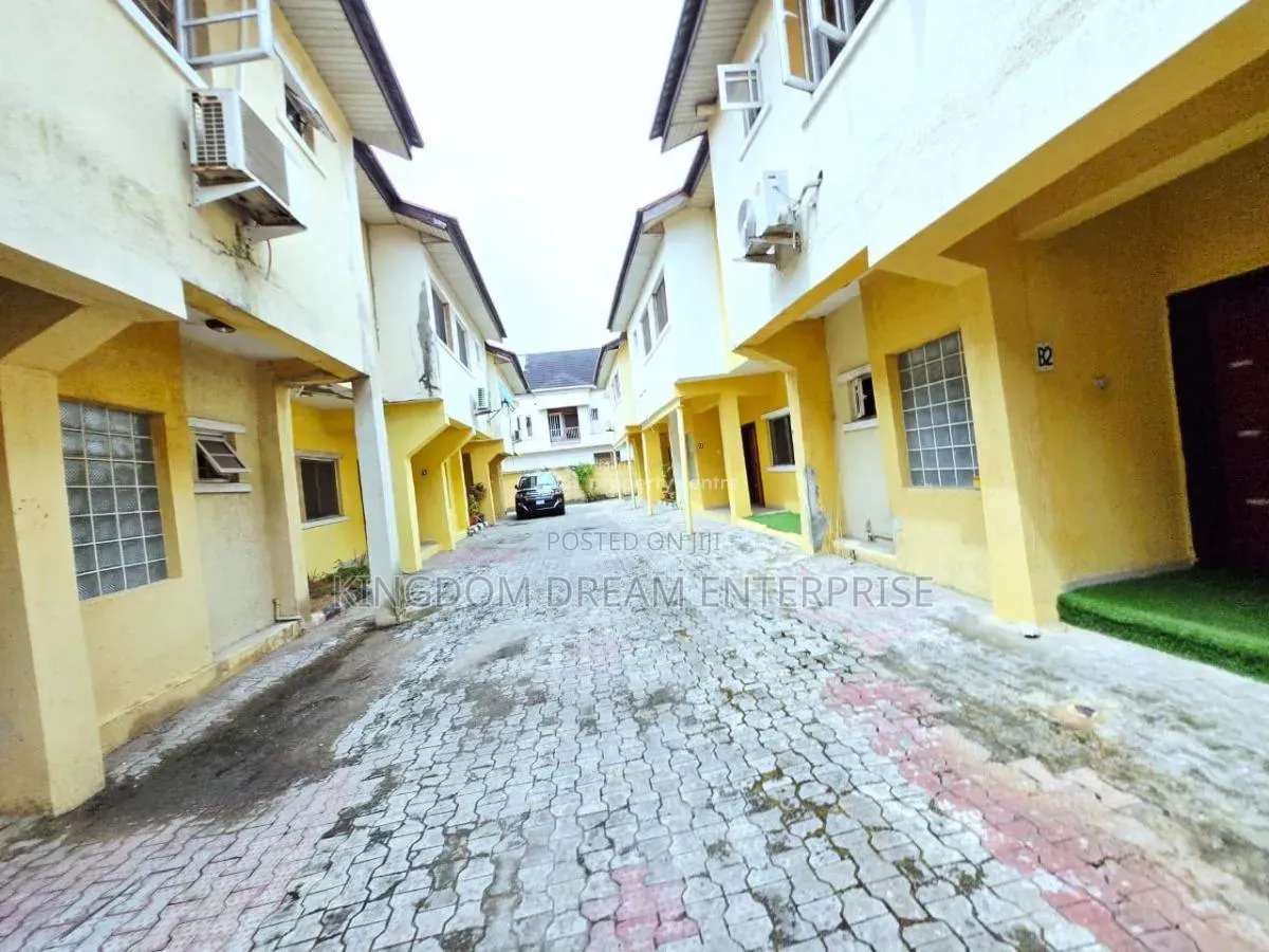 4bdrm Duplex in Osapa London Lekki for sale