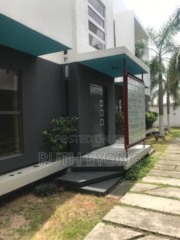 3bdrm Townhouse / Terrace in ๐๐ท๐ถ๐ฟ๐ฎ๐ป, ๐๐ด๐๐ป๐ด๐ถ,, Agungi for rent