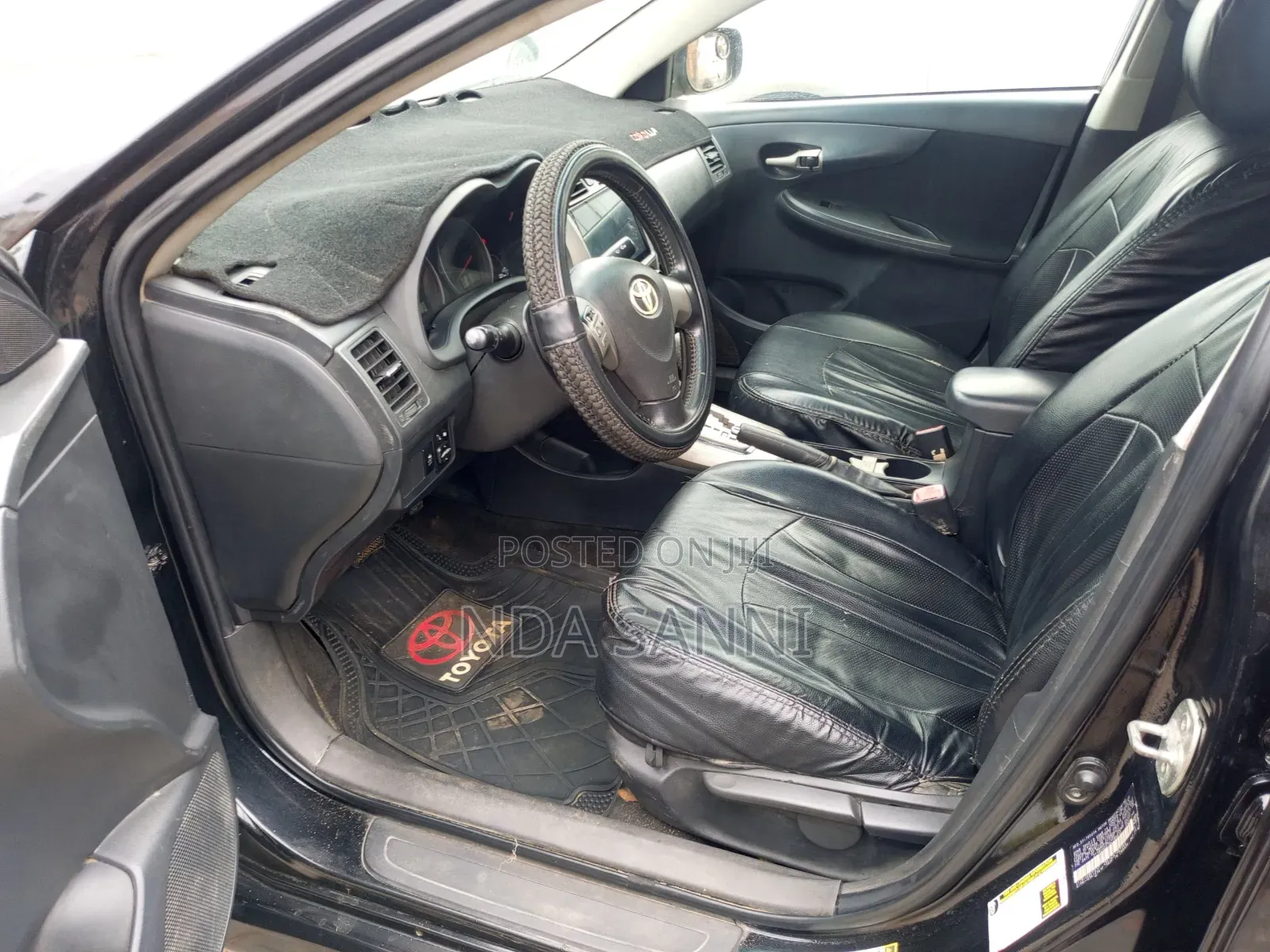 Toyota Corolla 2010 Black
