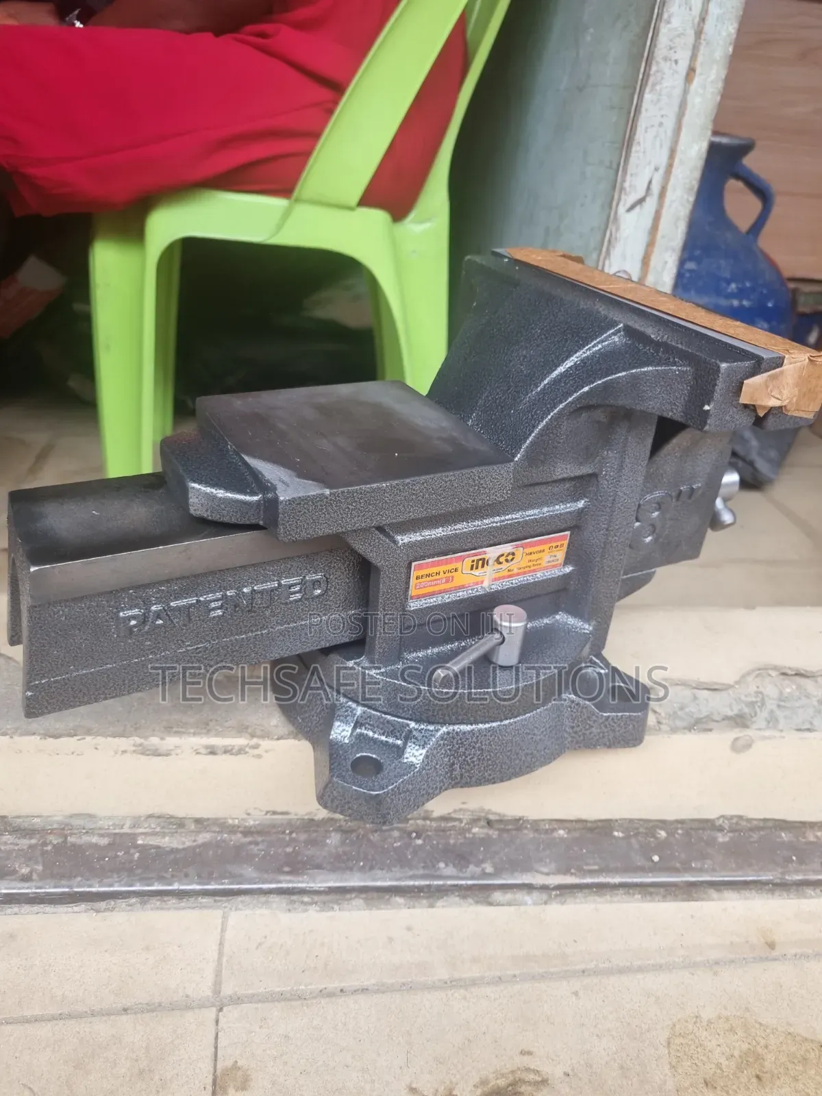 8" Ingco Swivel Base Bench Vise