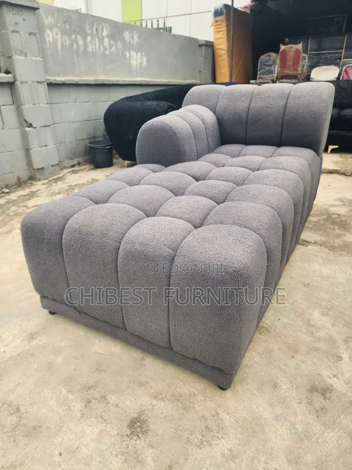 Luxury L-Shaped Sitting Room Sofa Couch.