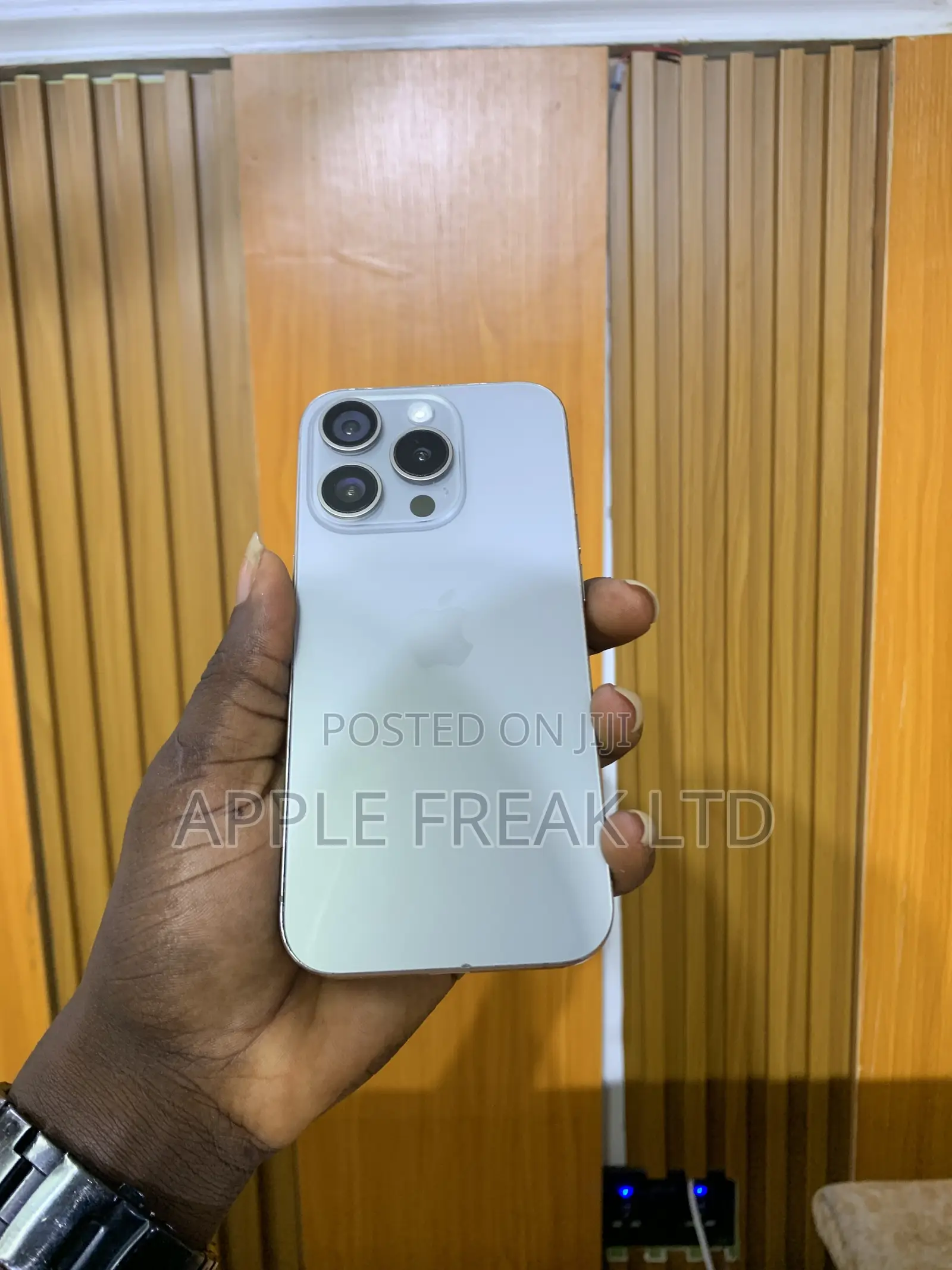 Apple iPhone 15 Pro 256 GB Gold