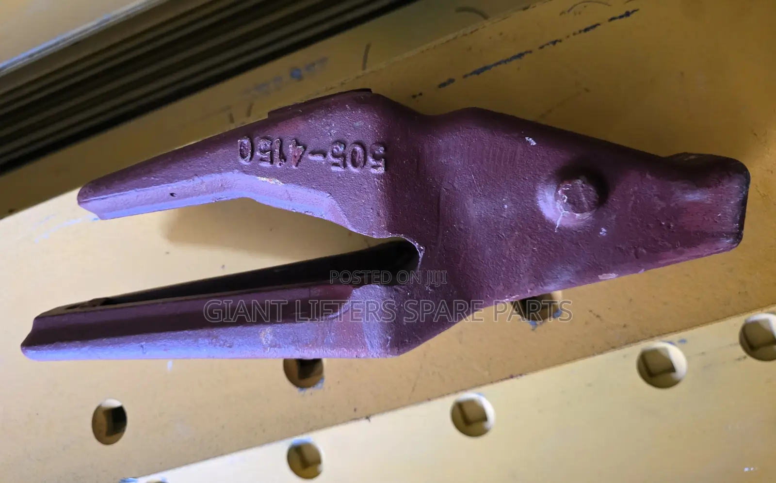 505-4150 / A100 Bucket Adapter – Weld-on Center