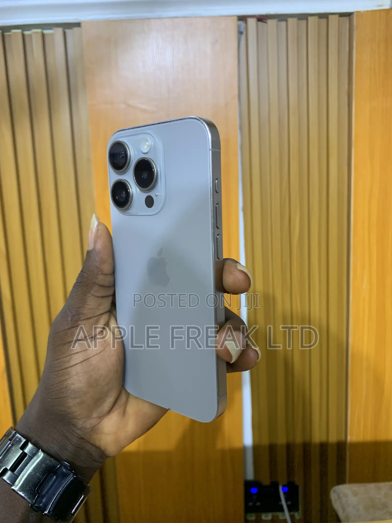 Apple iPhone 15 Pro 256 GB Gold