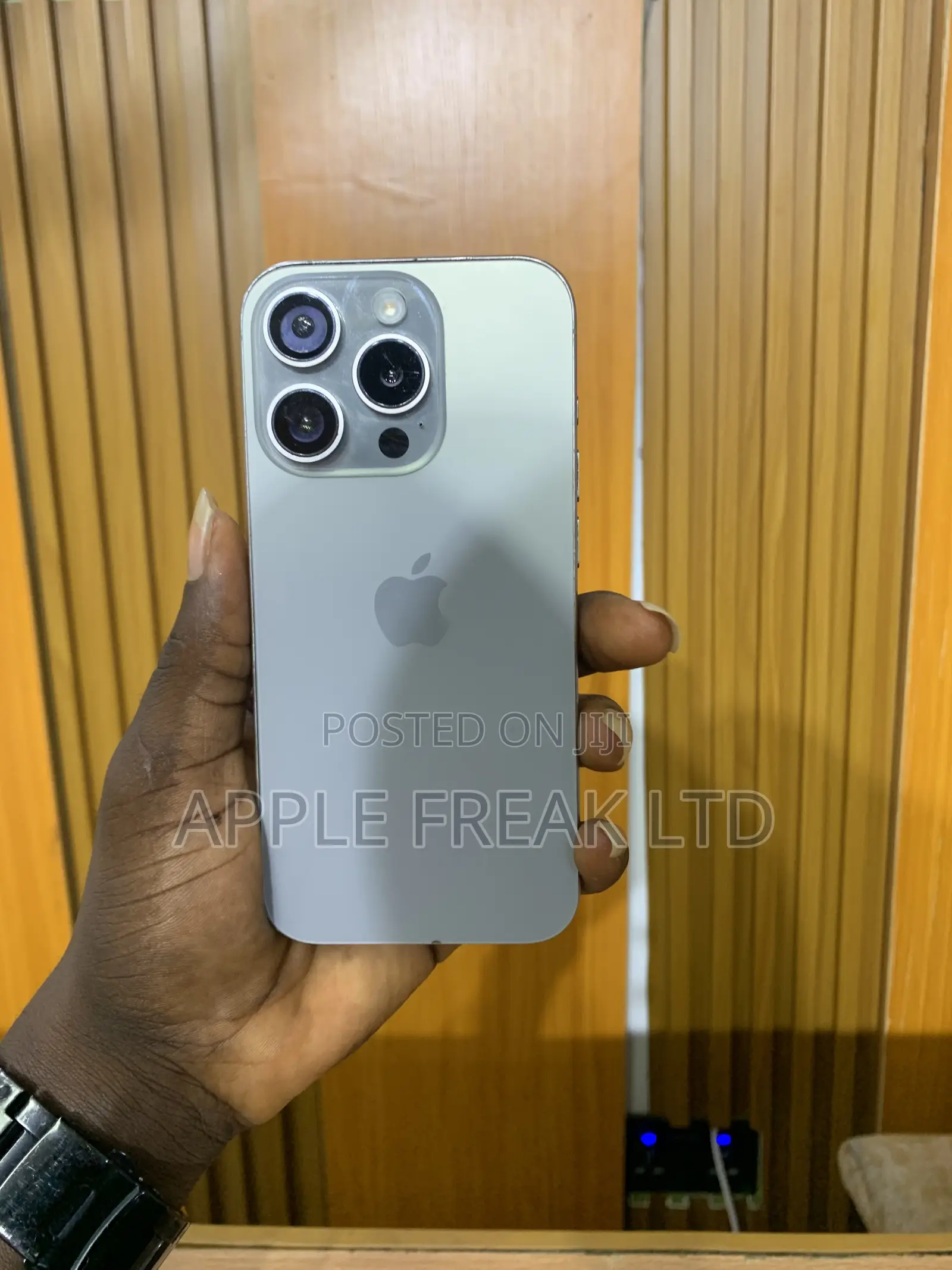 Apple iPhone 15 Pro 256 GB Gold