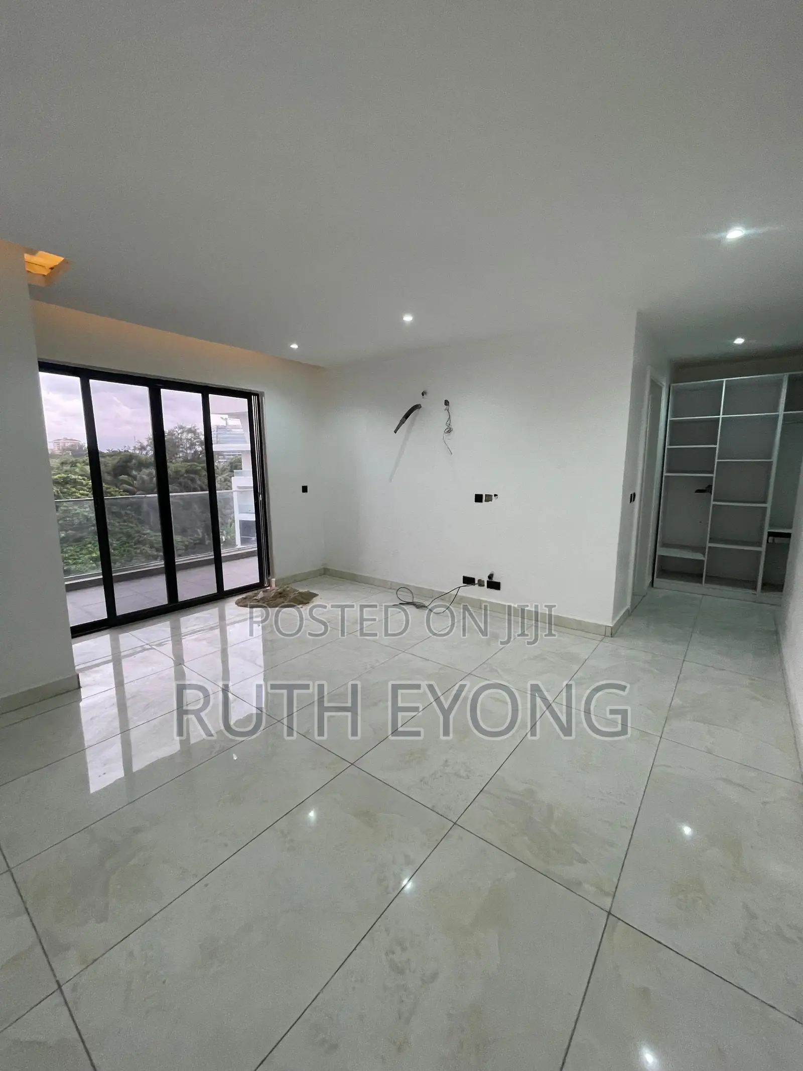 3bdrm Apartment in Ikoyi Lagos for sale