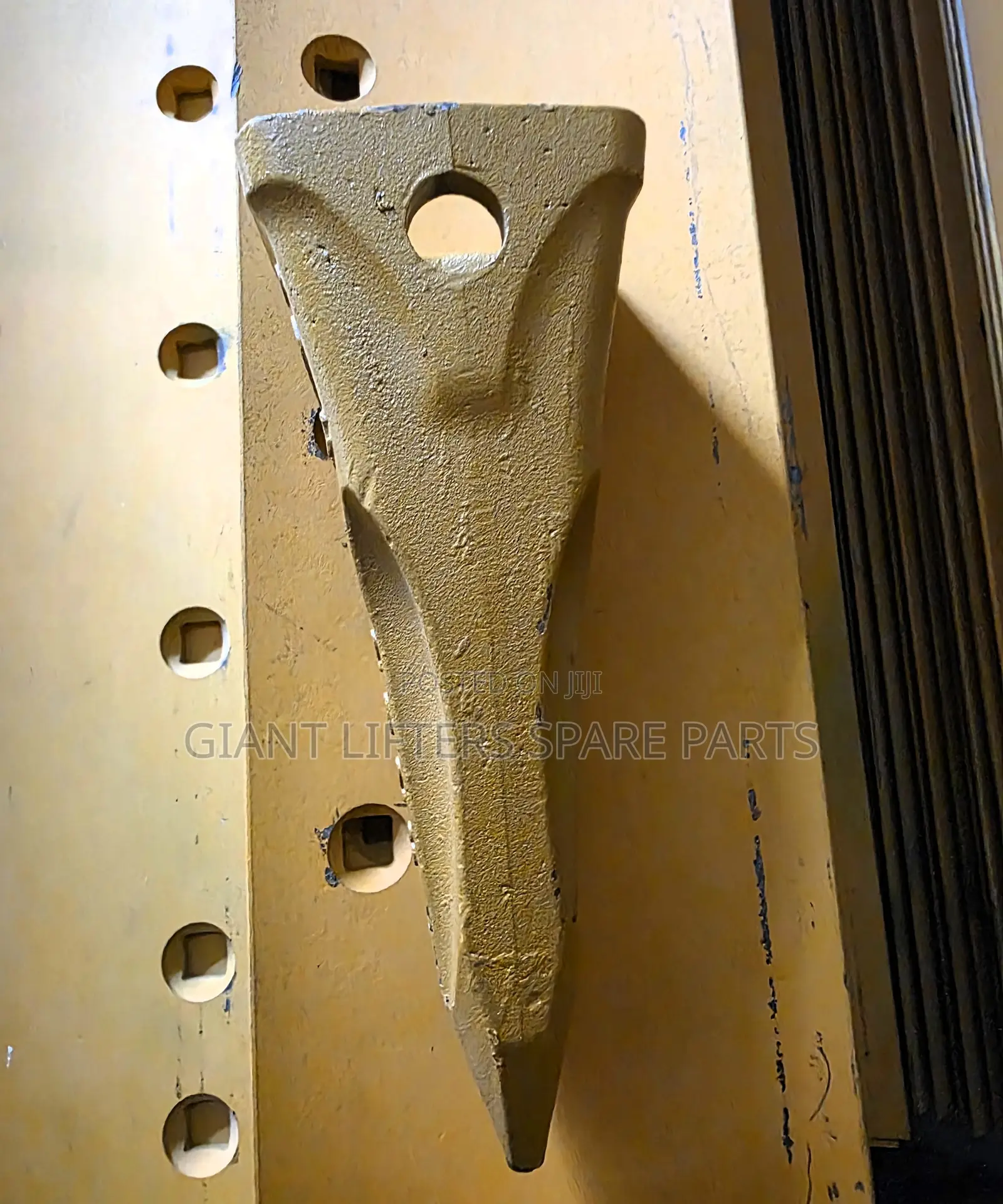 7T3402RC J400 Rock Chisel Bucket Tooth