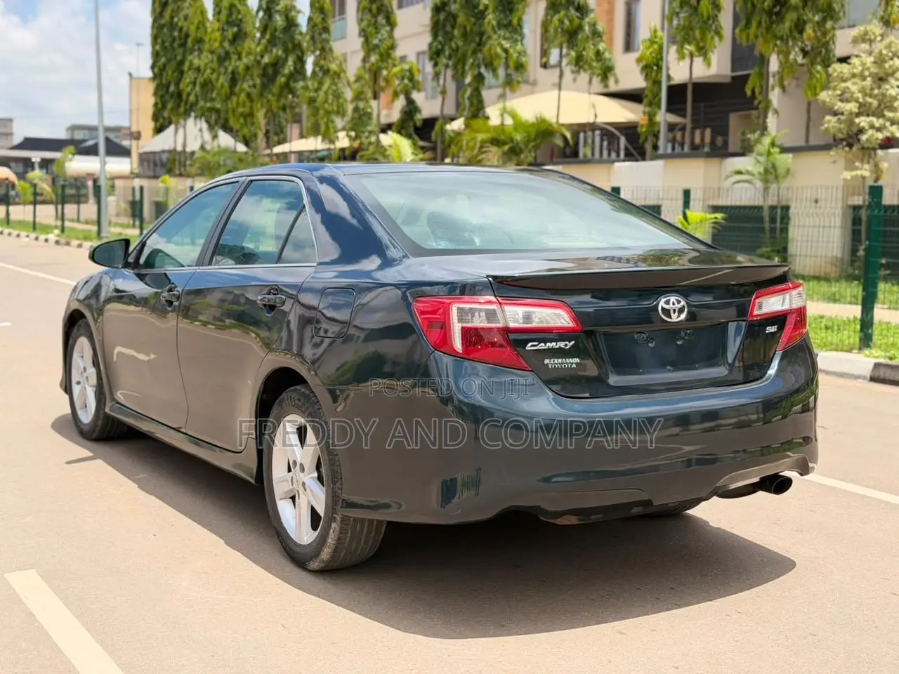 Toyota Camry SE 4dr Sedan (2.5L 4cyl 6A) 2014 Black