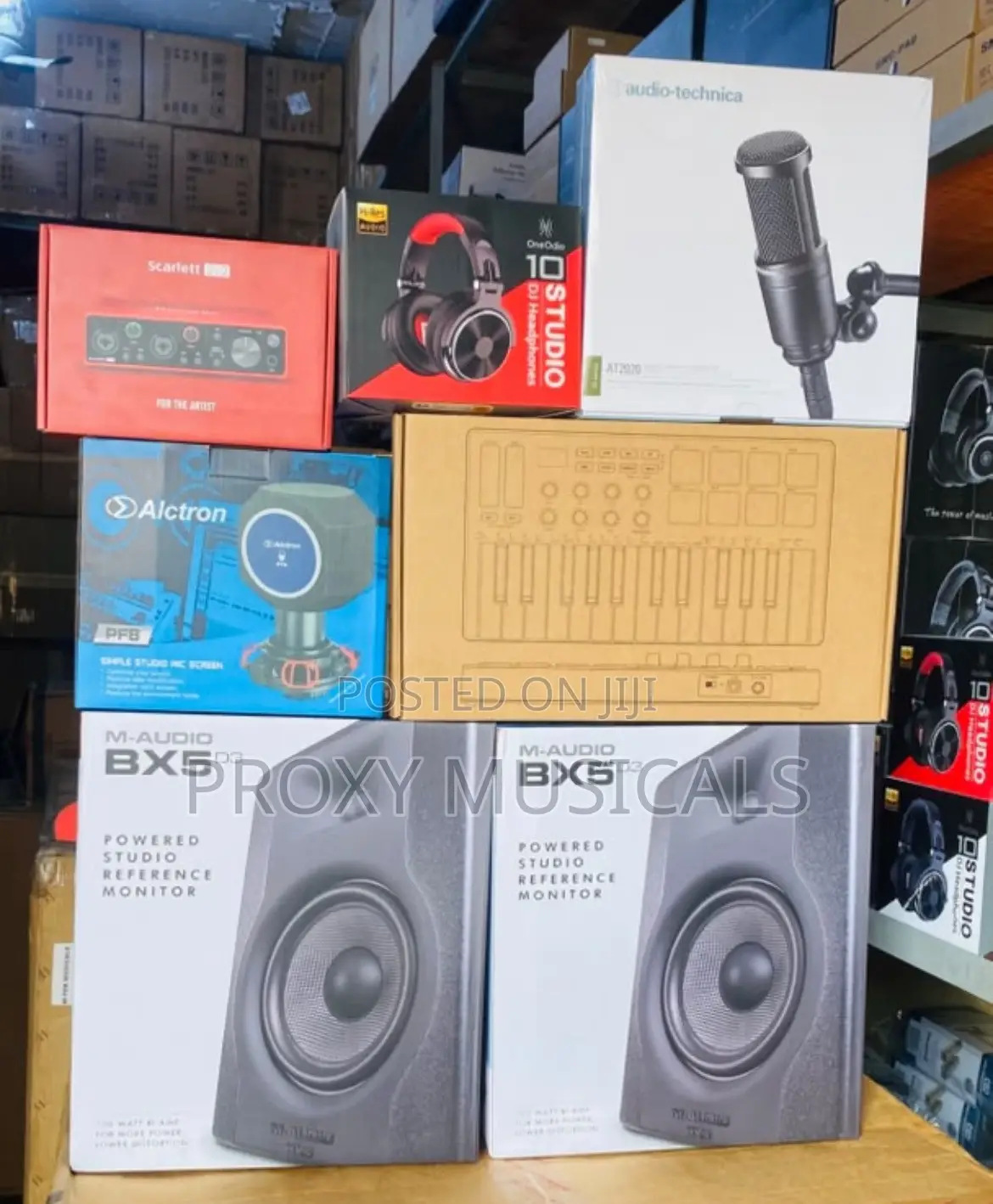 Scarlett 2i2, M-Audio Bx5 D3, At2020 25-Key Midi Bundle