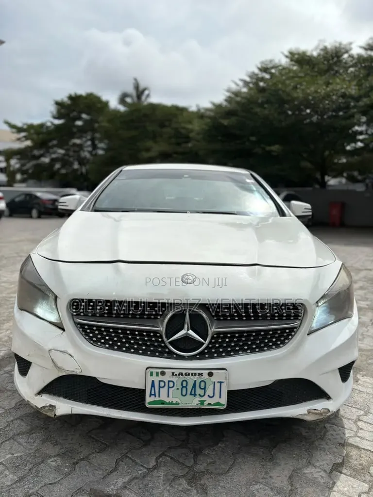 Mercedes-Benz C250 2015 White