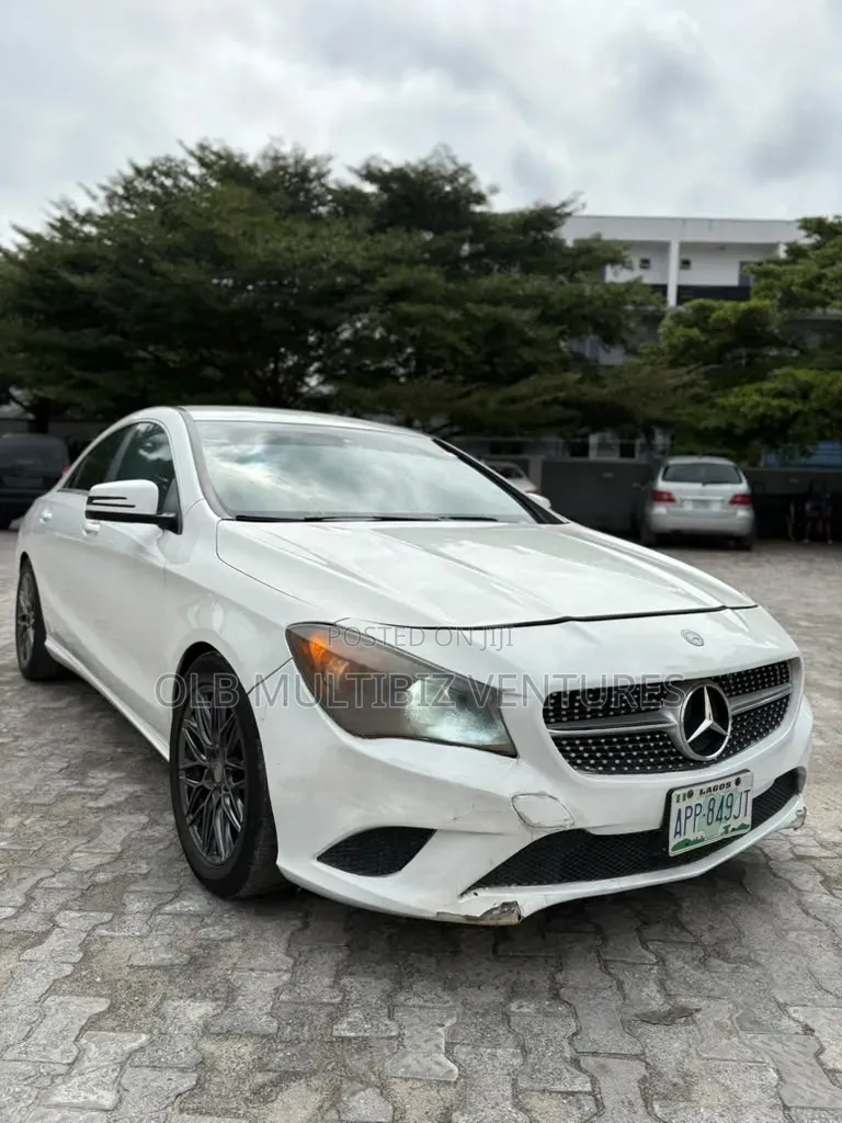 Mercedes-Benz C250 2015 White