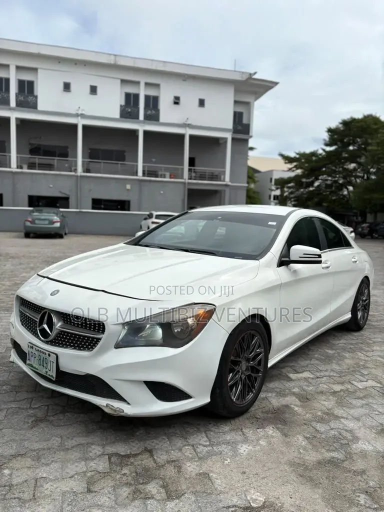 Mercedes-Benz C250 2015 White