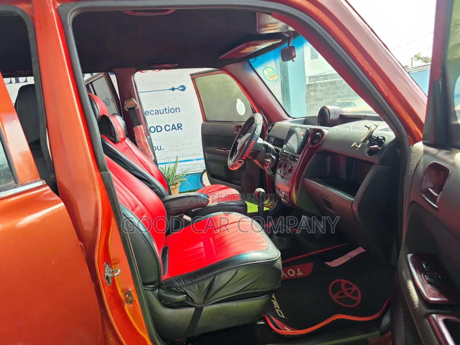 Scion xB Base 2006 Orange